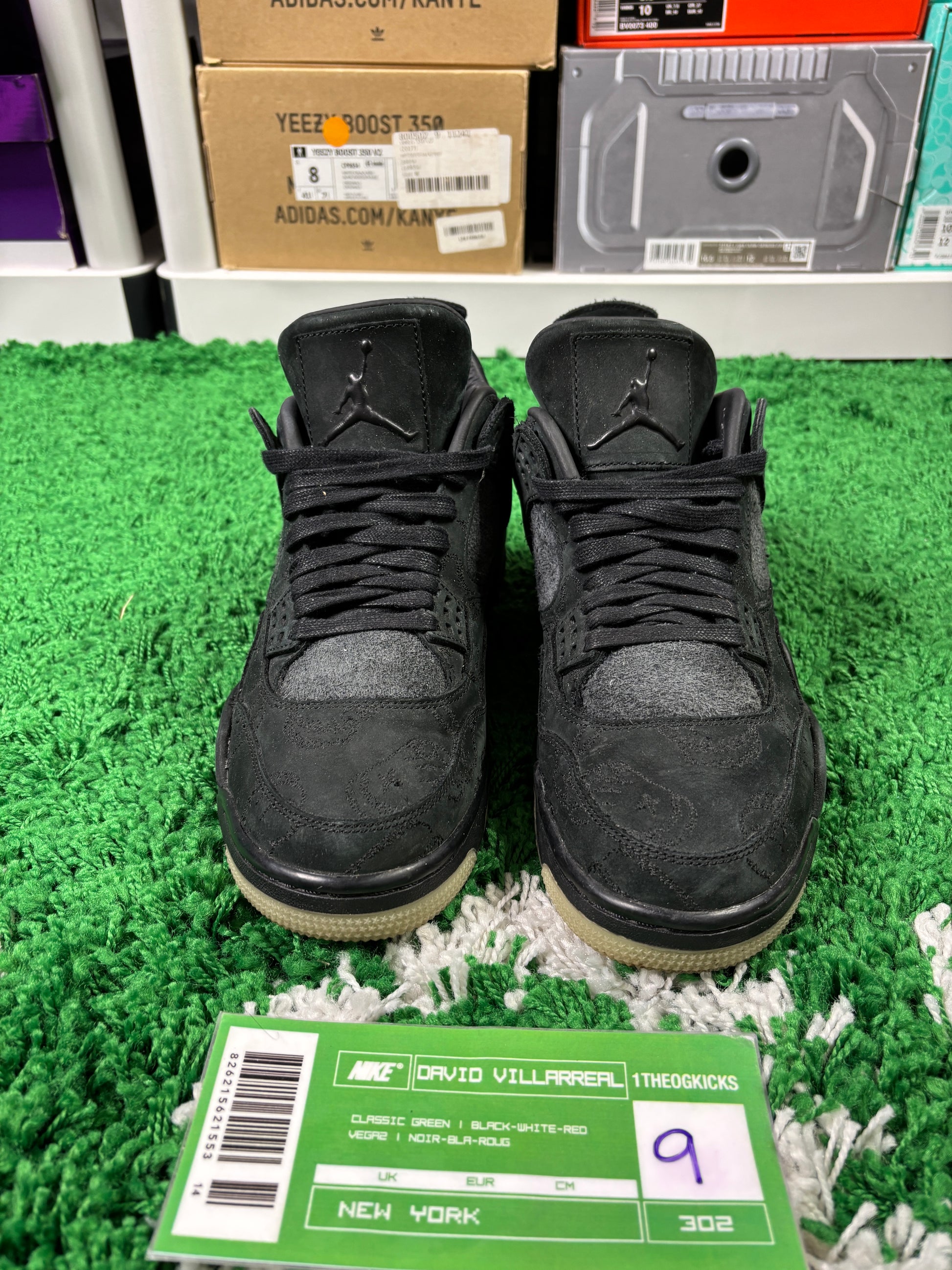 Jordan 4 Kaws Black - Size 9