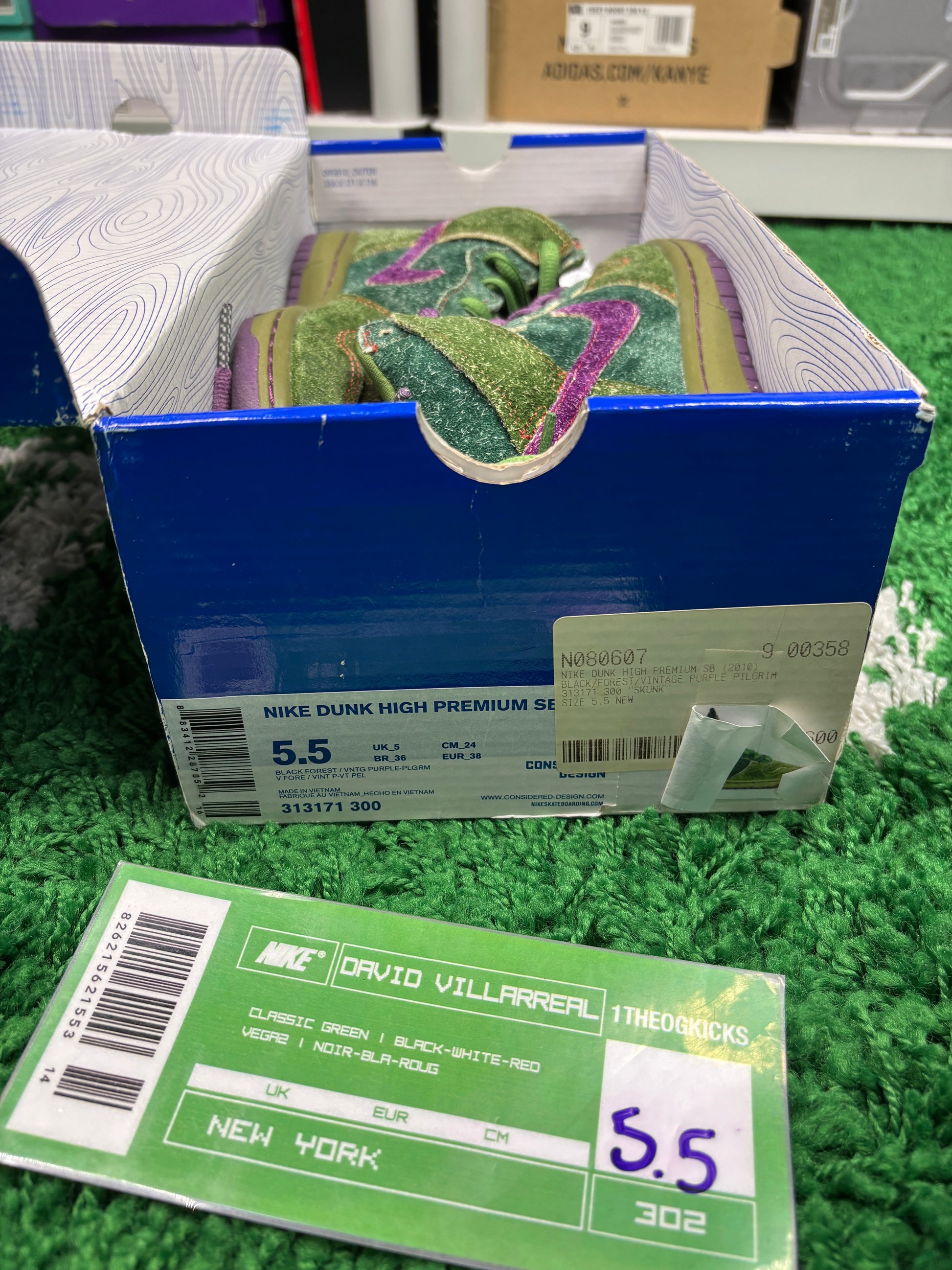 Nike Sb Skunks - Size 5.5