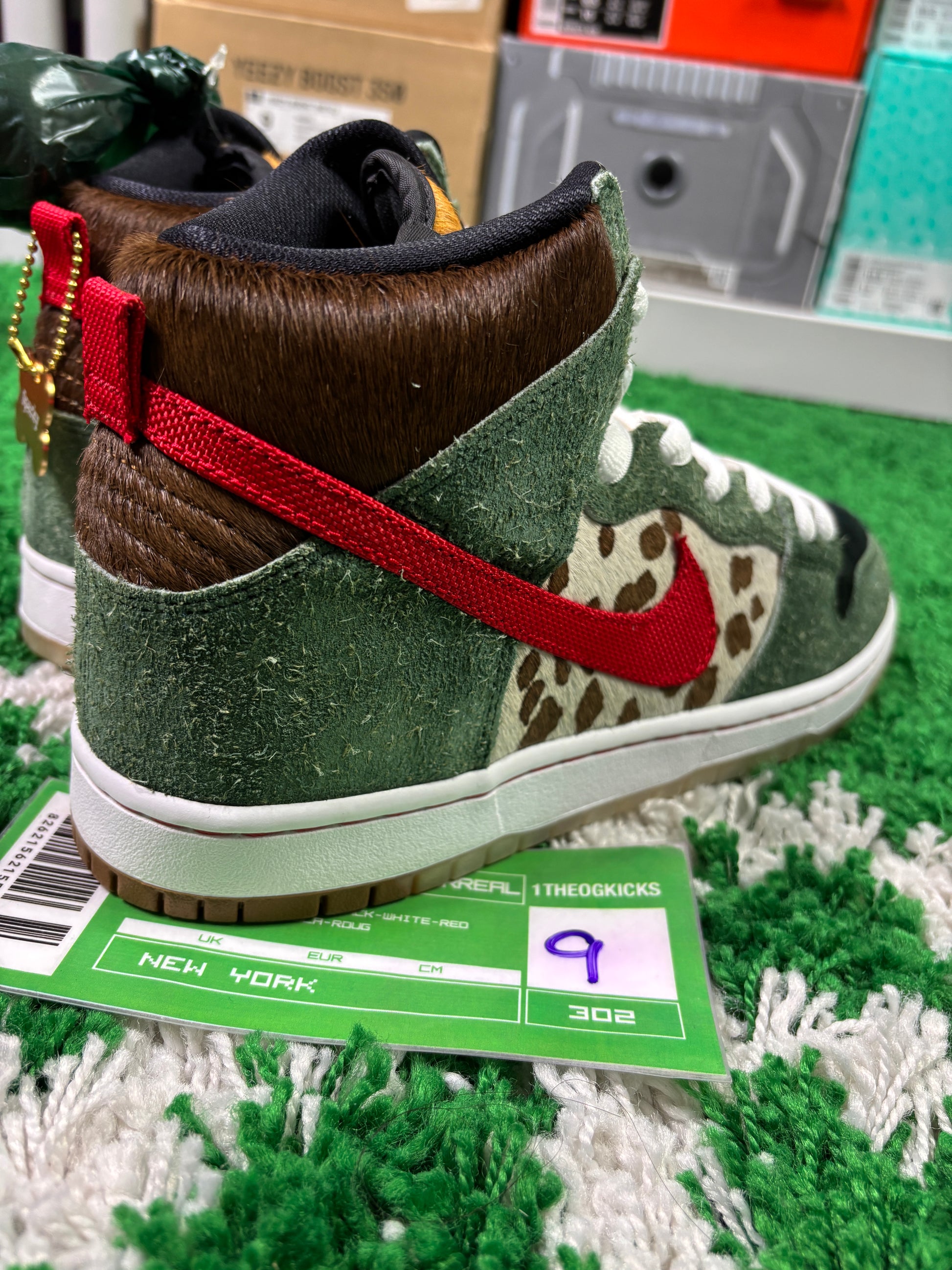 Nike Sb Dog Walkers Special Box W/ Leash - Size 9