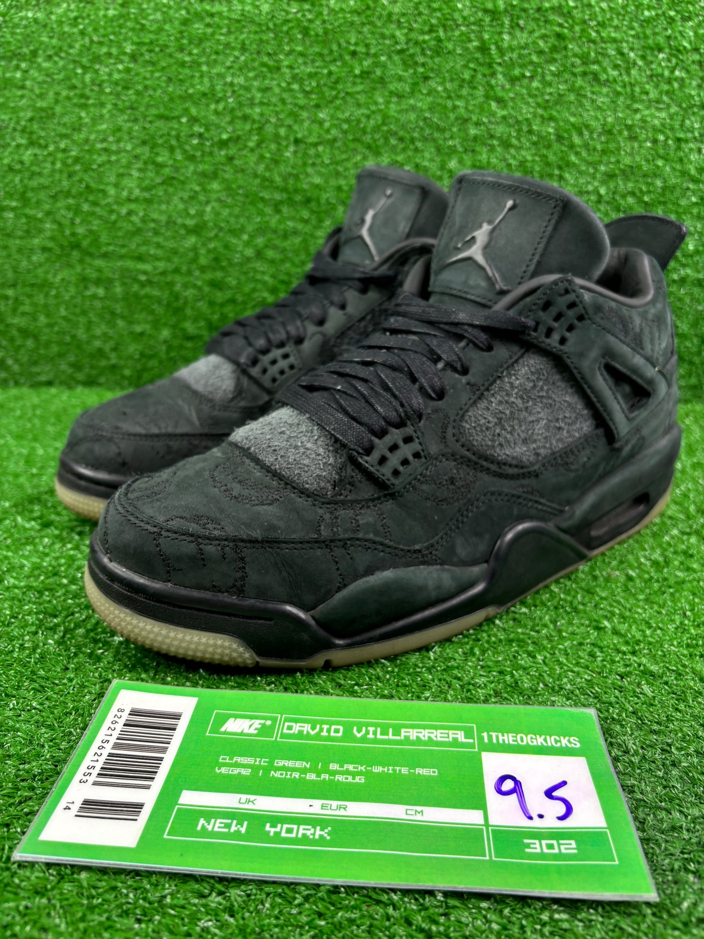 Jordan 4 Kaws Black - Size 9.5