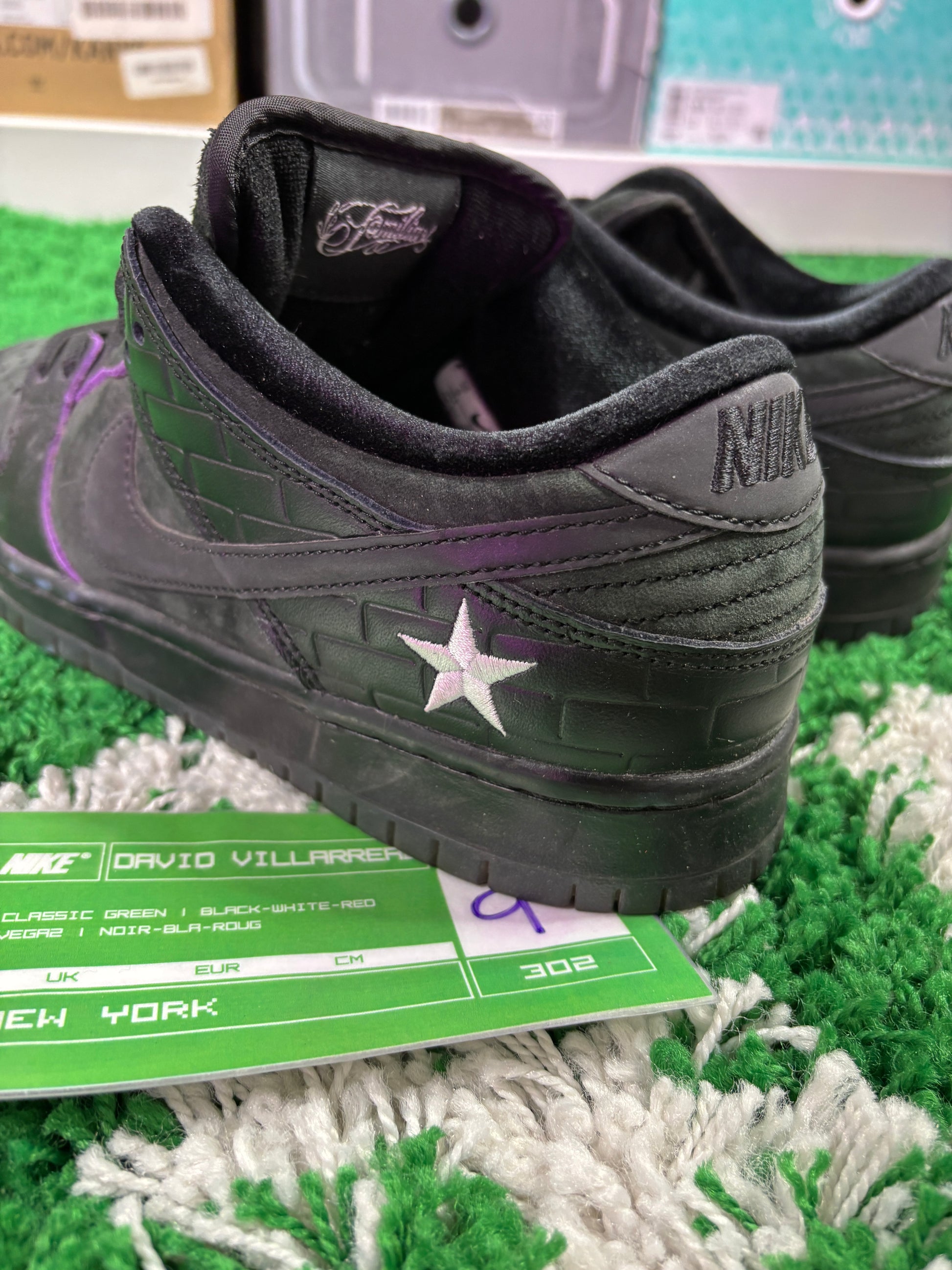 Nike Sb First Avenue - Size 9