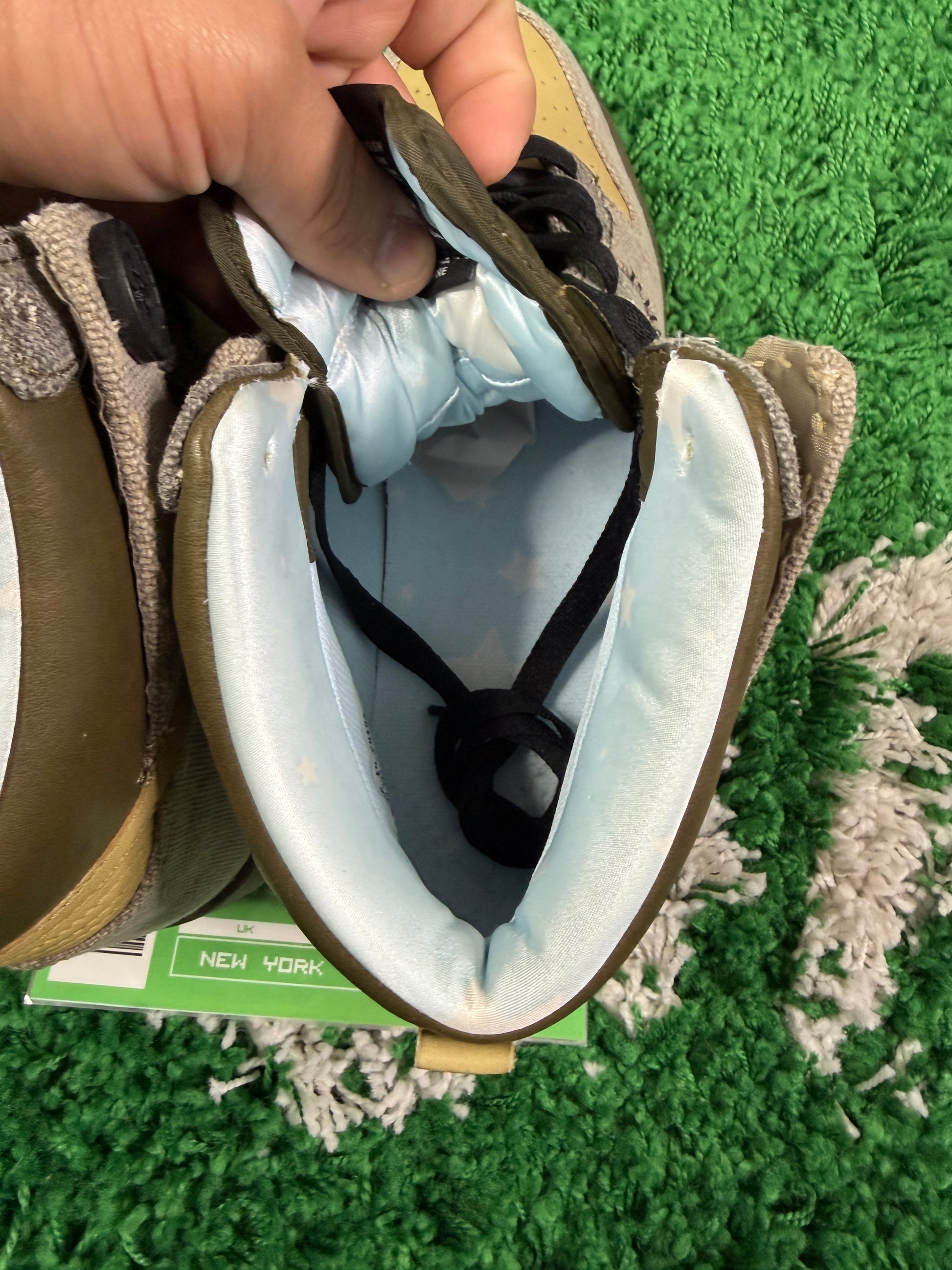 Nike Coraline - Size 10