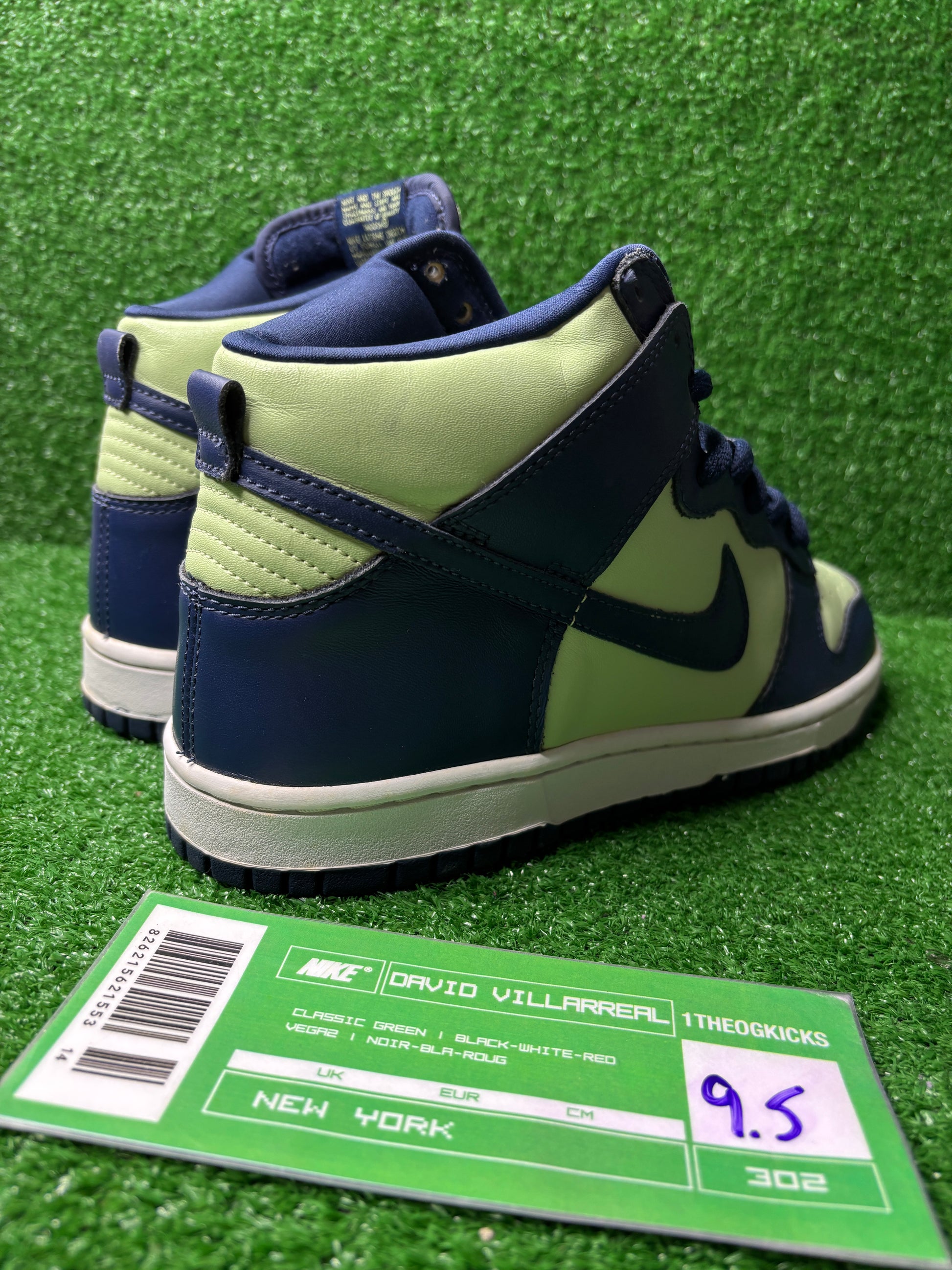 Nike Dunk Pistachio - Size 9.5