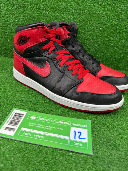 Air Jordan 1 Retro High 'Banned' 2011