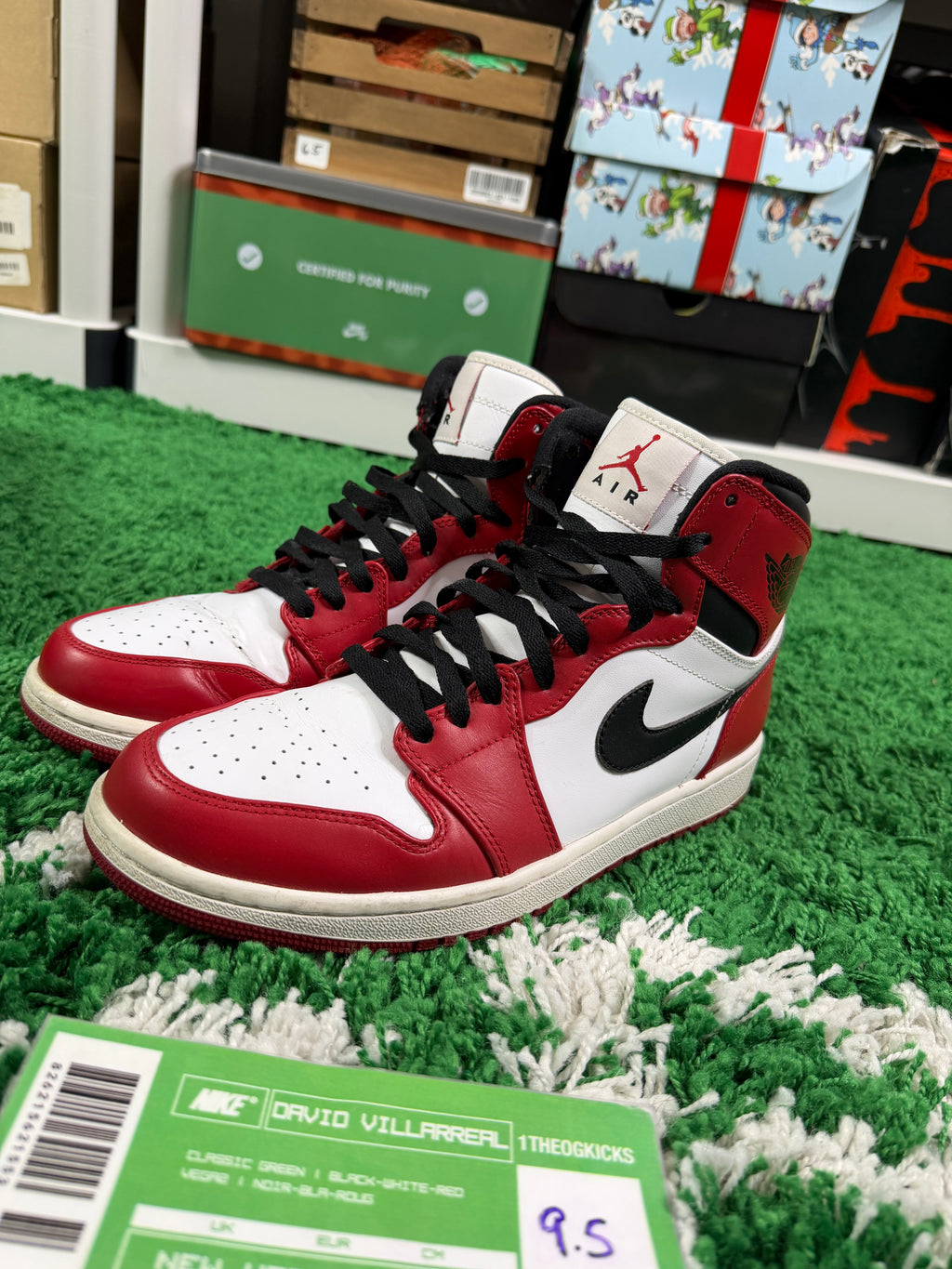 Air Jordan 1 Chicago - Size 9.5