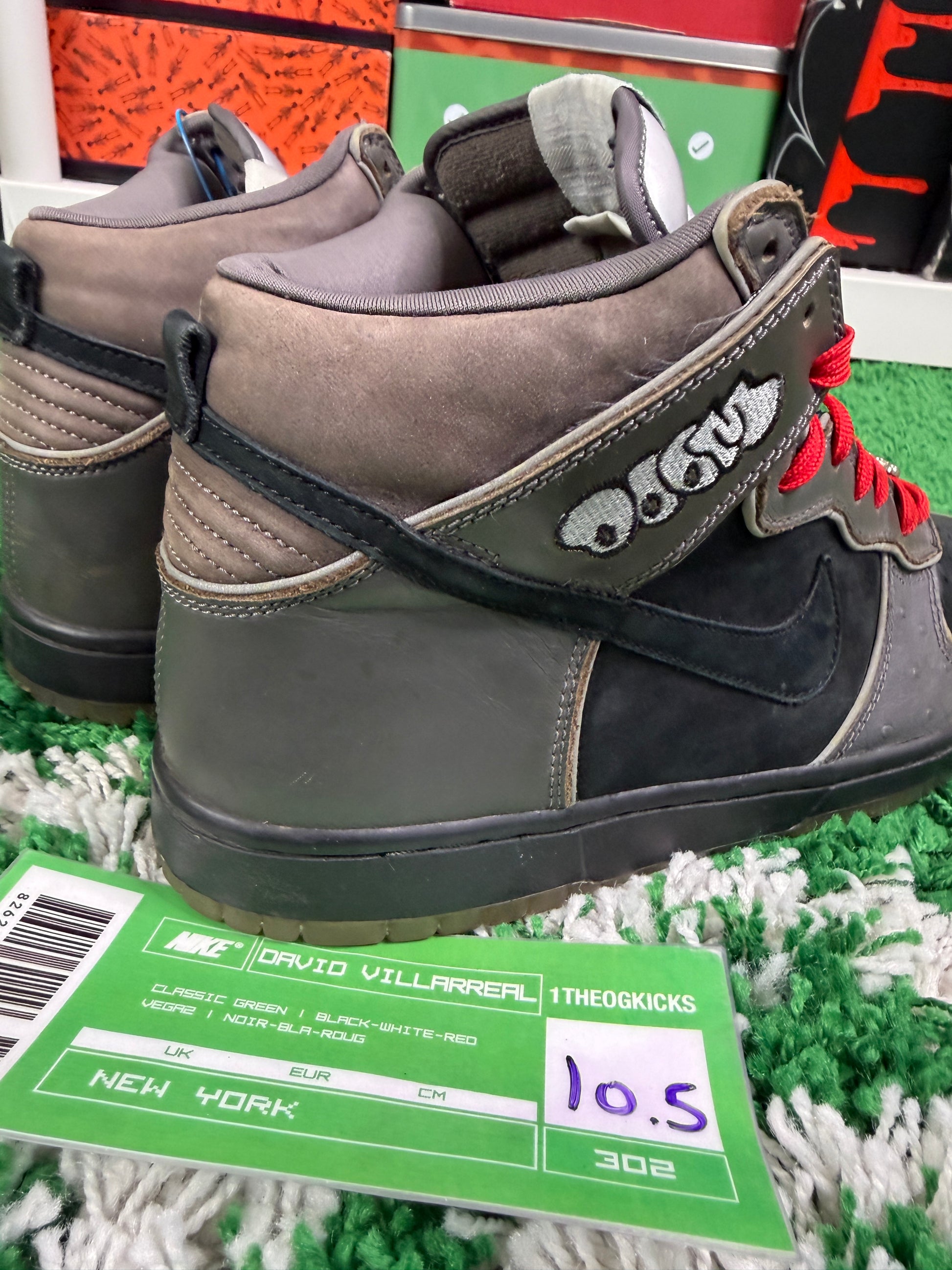 Nike Sb MF DOOM w/ Super 7 Figure - Size 10.5