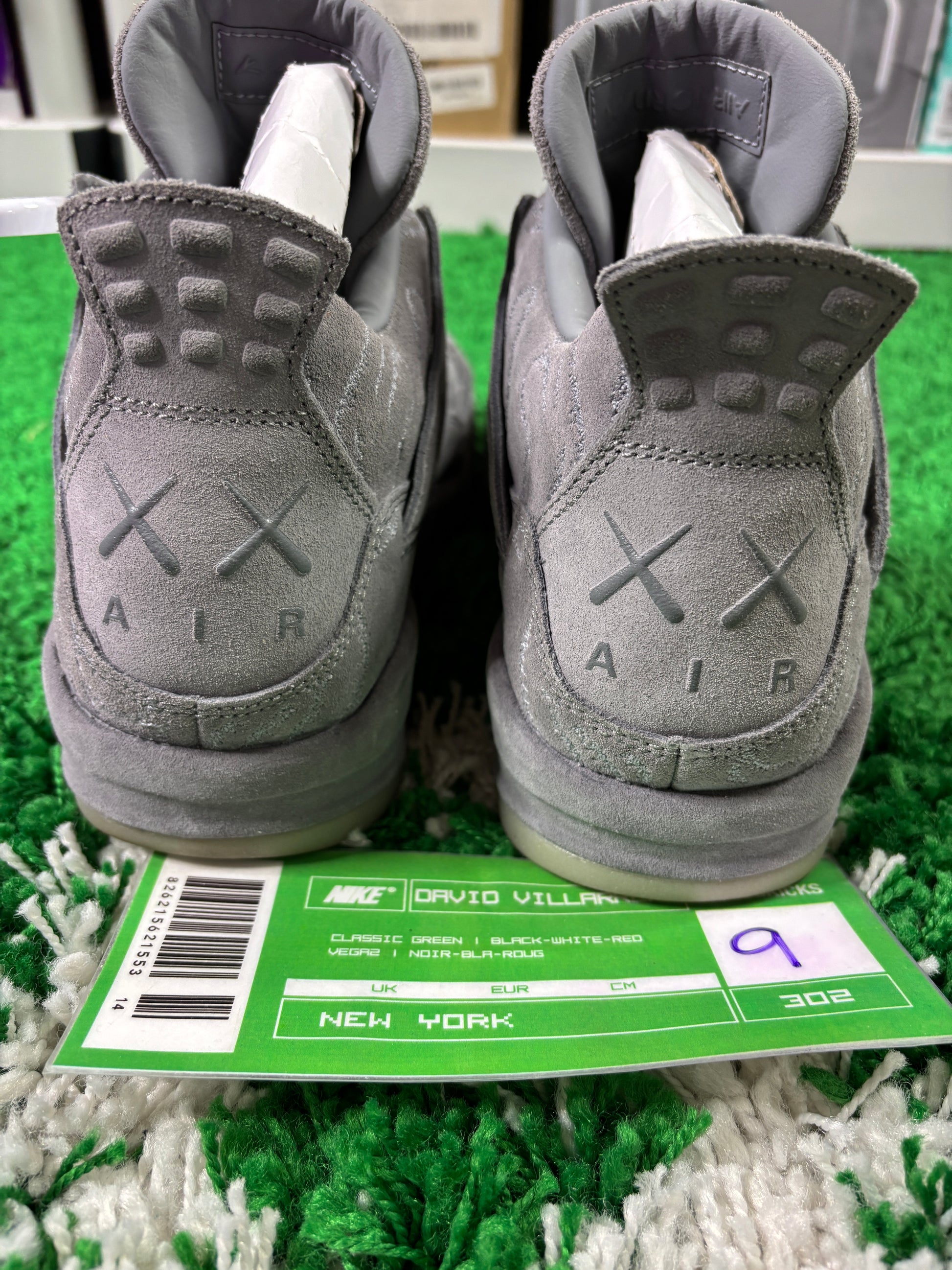 Jordan 4 Kaws Grey - Size 9