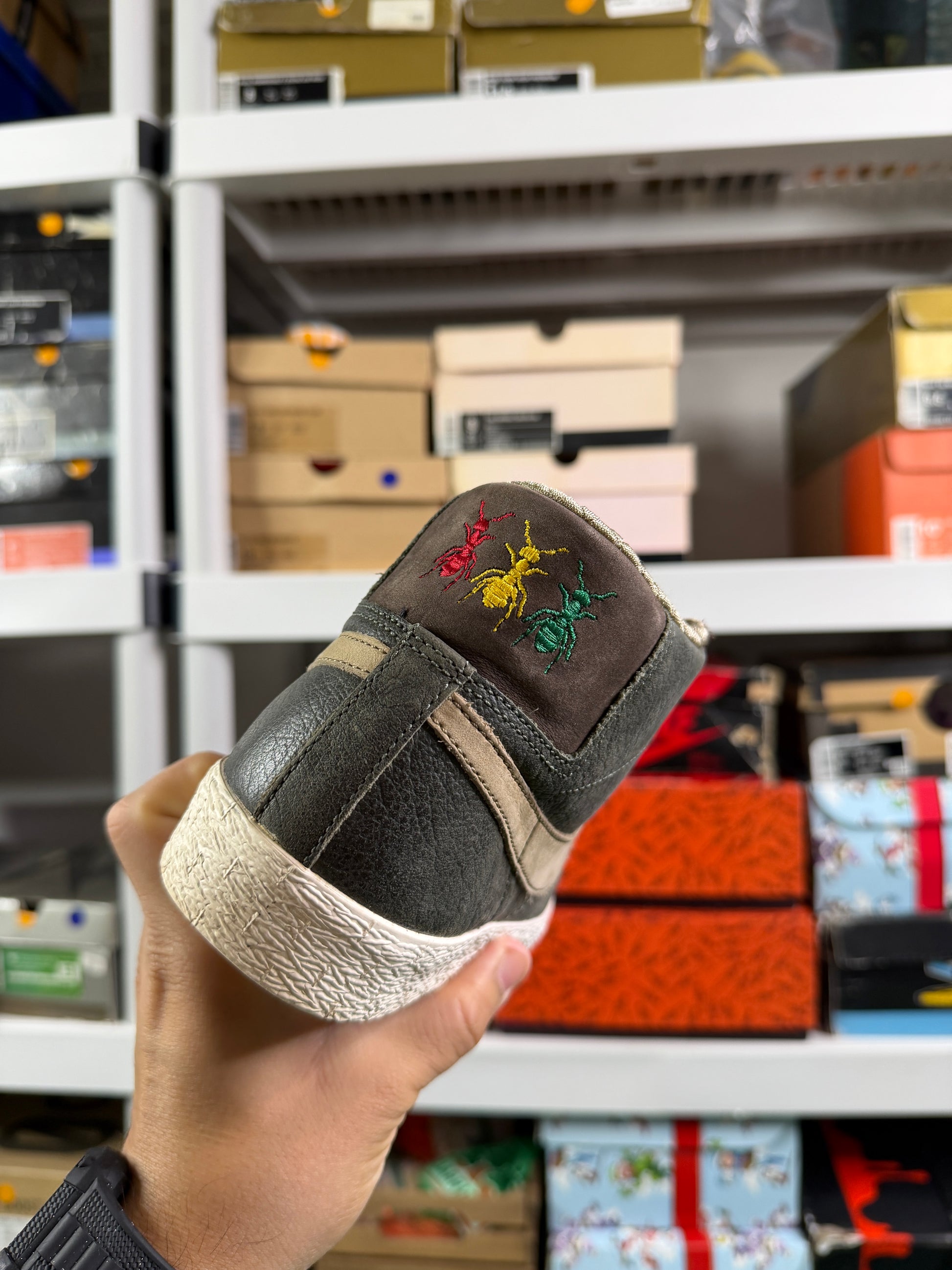 Nike Sb Elite Rasta Ants - Size 7