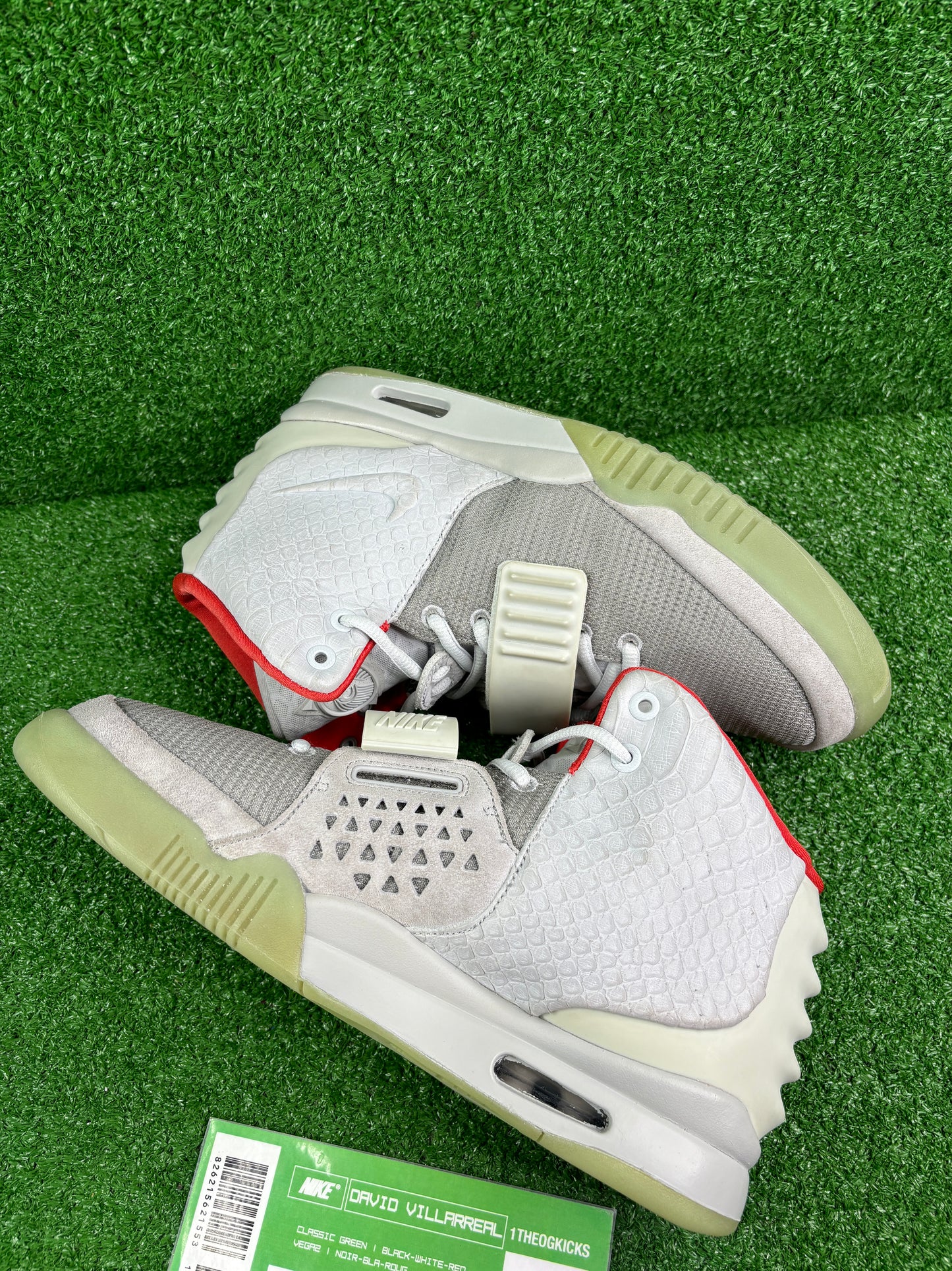 Nike Air Yeezy 2 Plat - Size 10