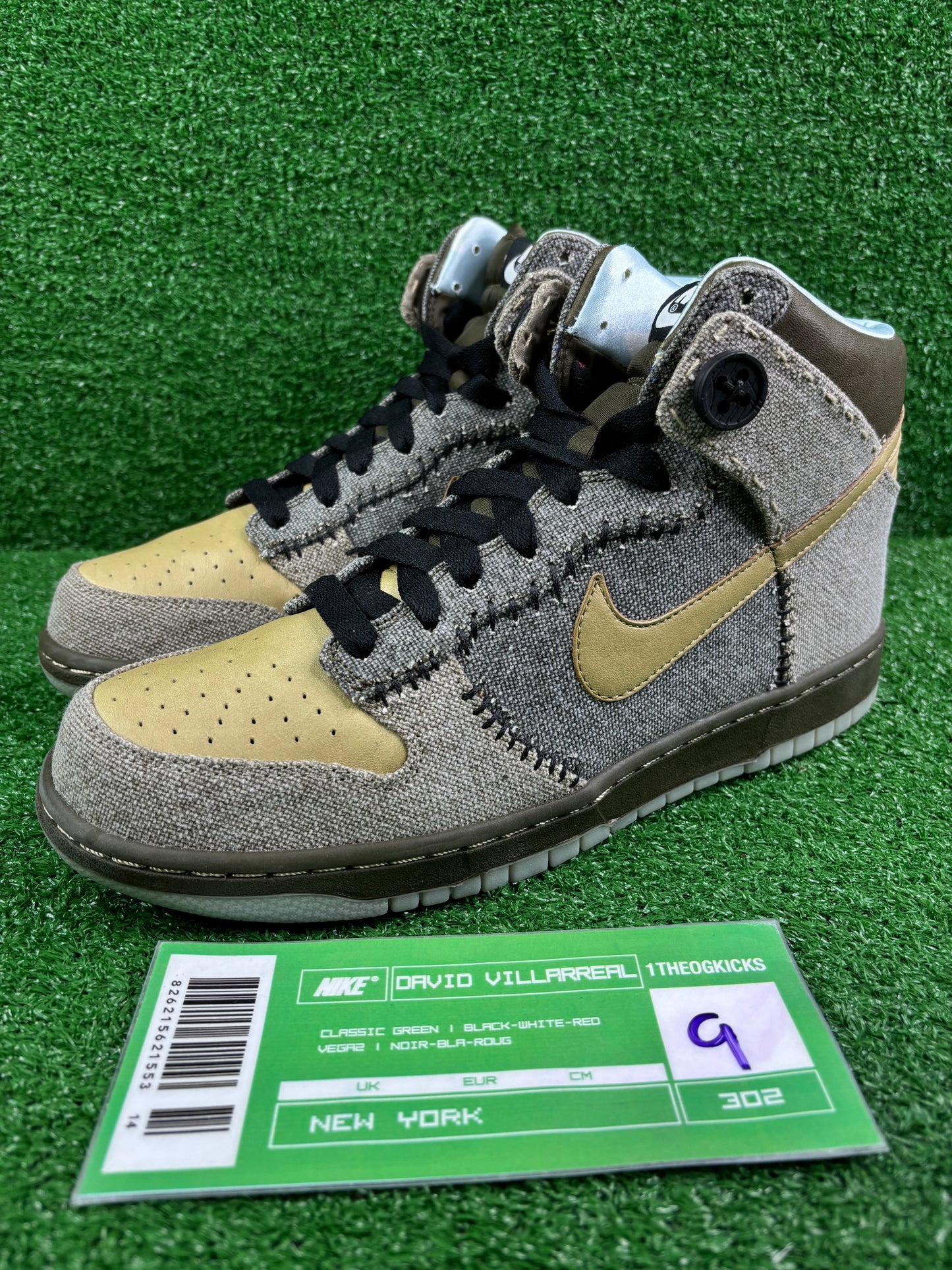 Nike Dunk Coraline - Size 9