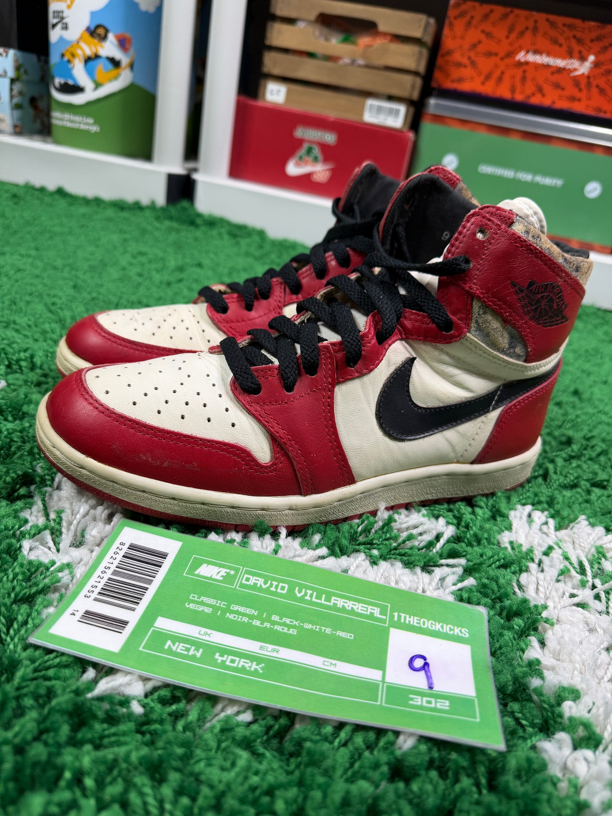 Air Jordan 1 Chicago 1985 - Size 9