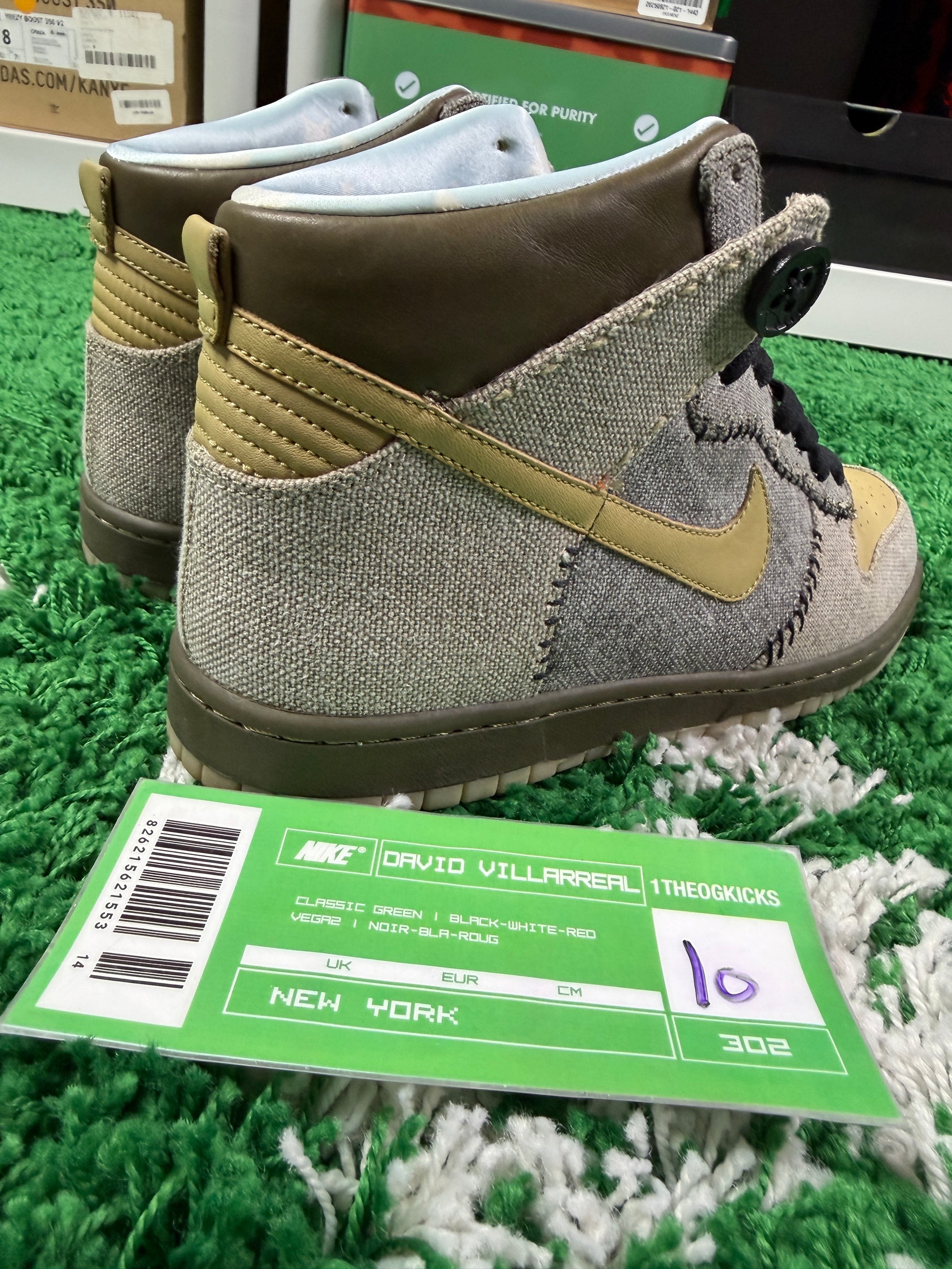 Nike Coraline - Size 10