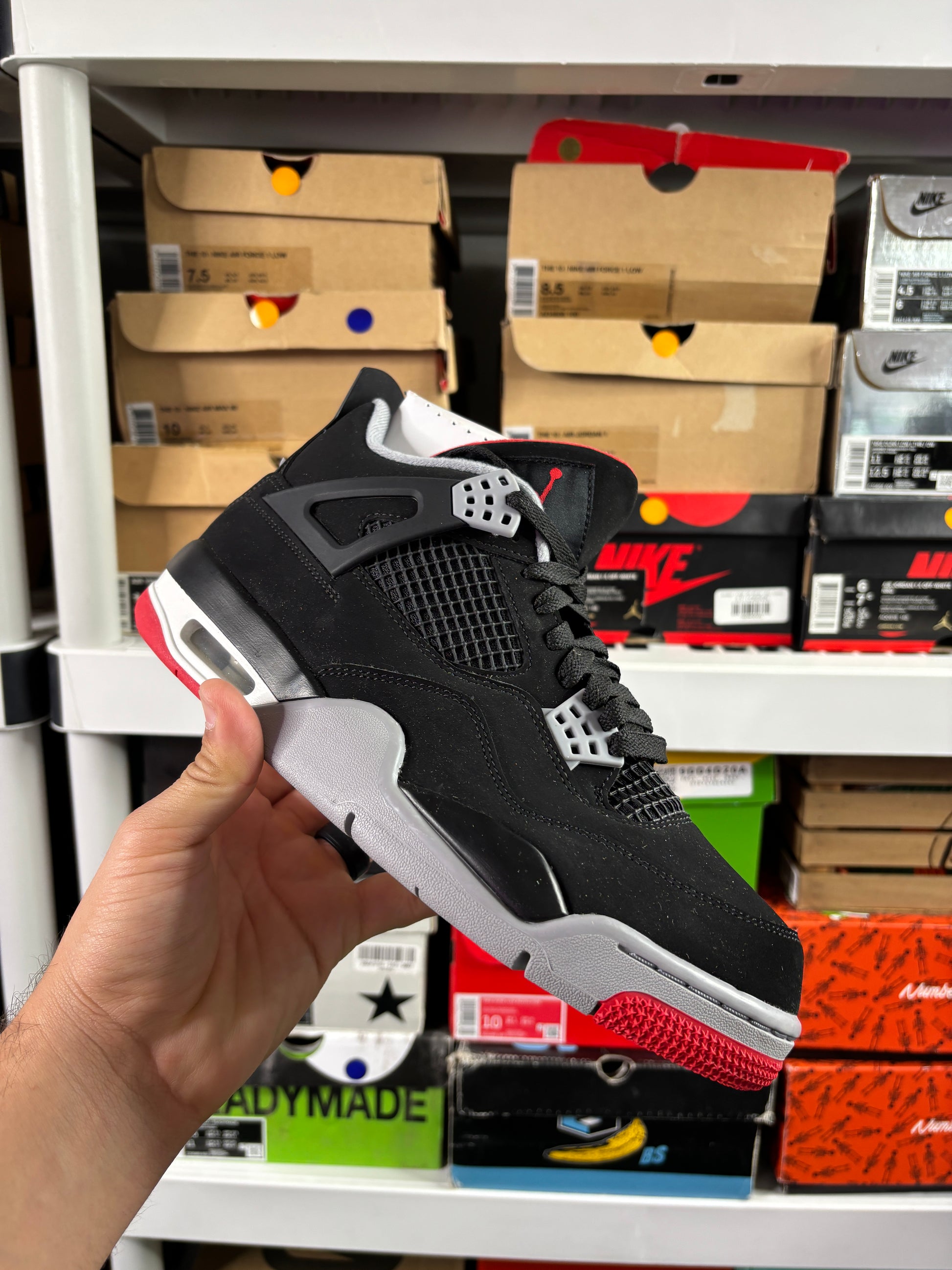 Jordan 4 Bred - Size 9