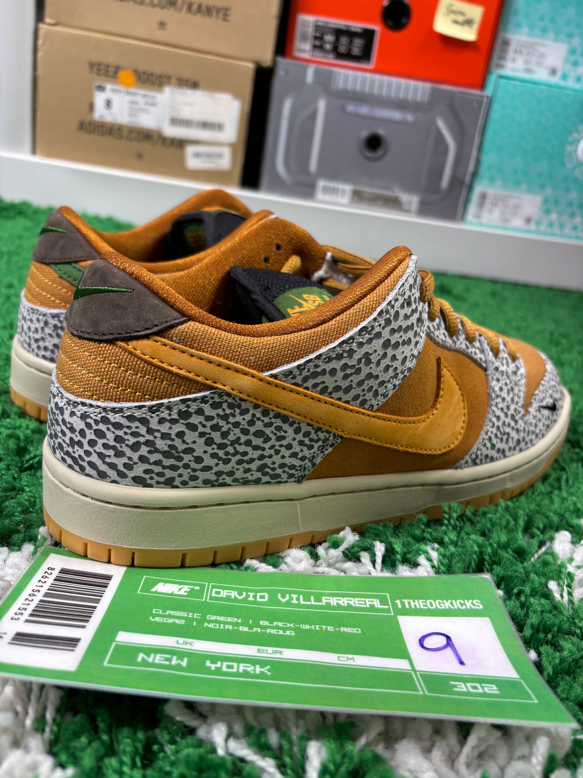Nike Sb Safari - Size 9