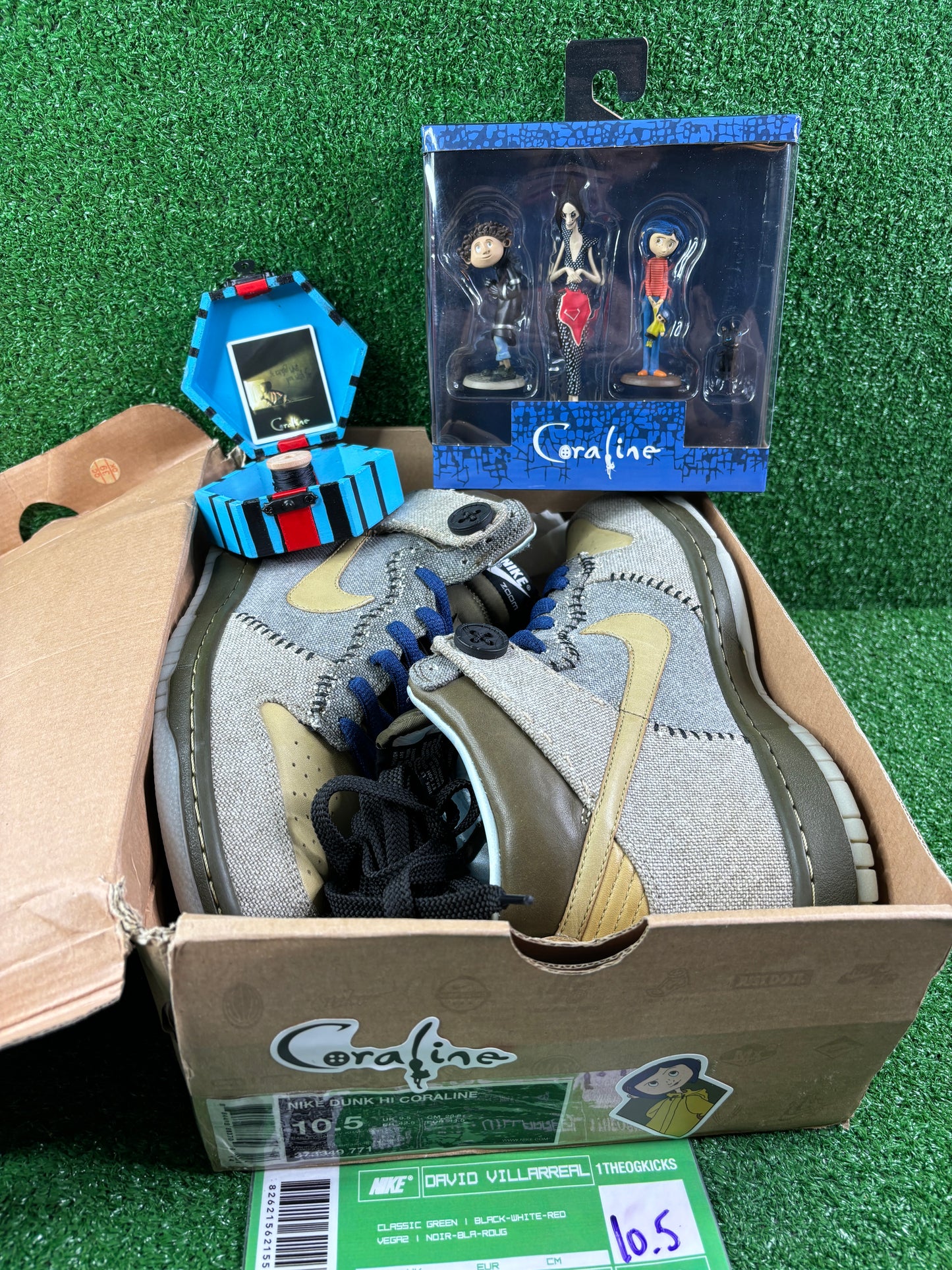 Nike Dunk Coraline - Size 10.5