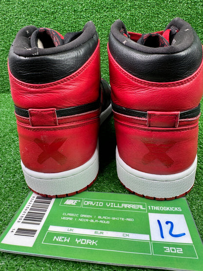 Air Jordan 1 Retro High 'Banned' 2011