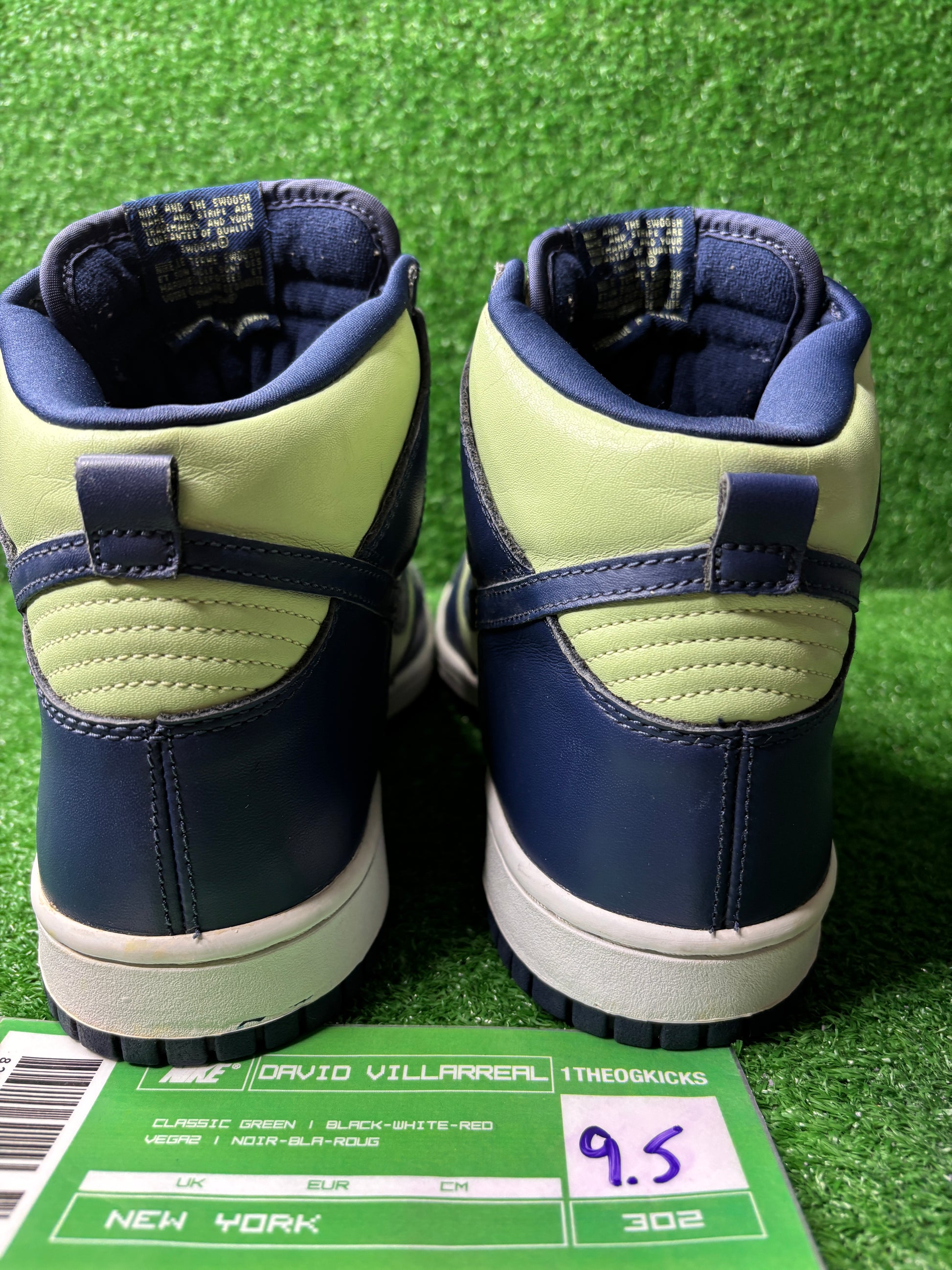 Nike Dunk Pistachio - Size 9.5