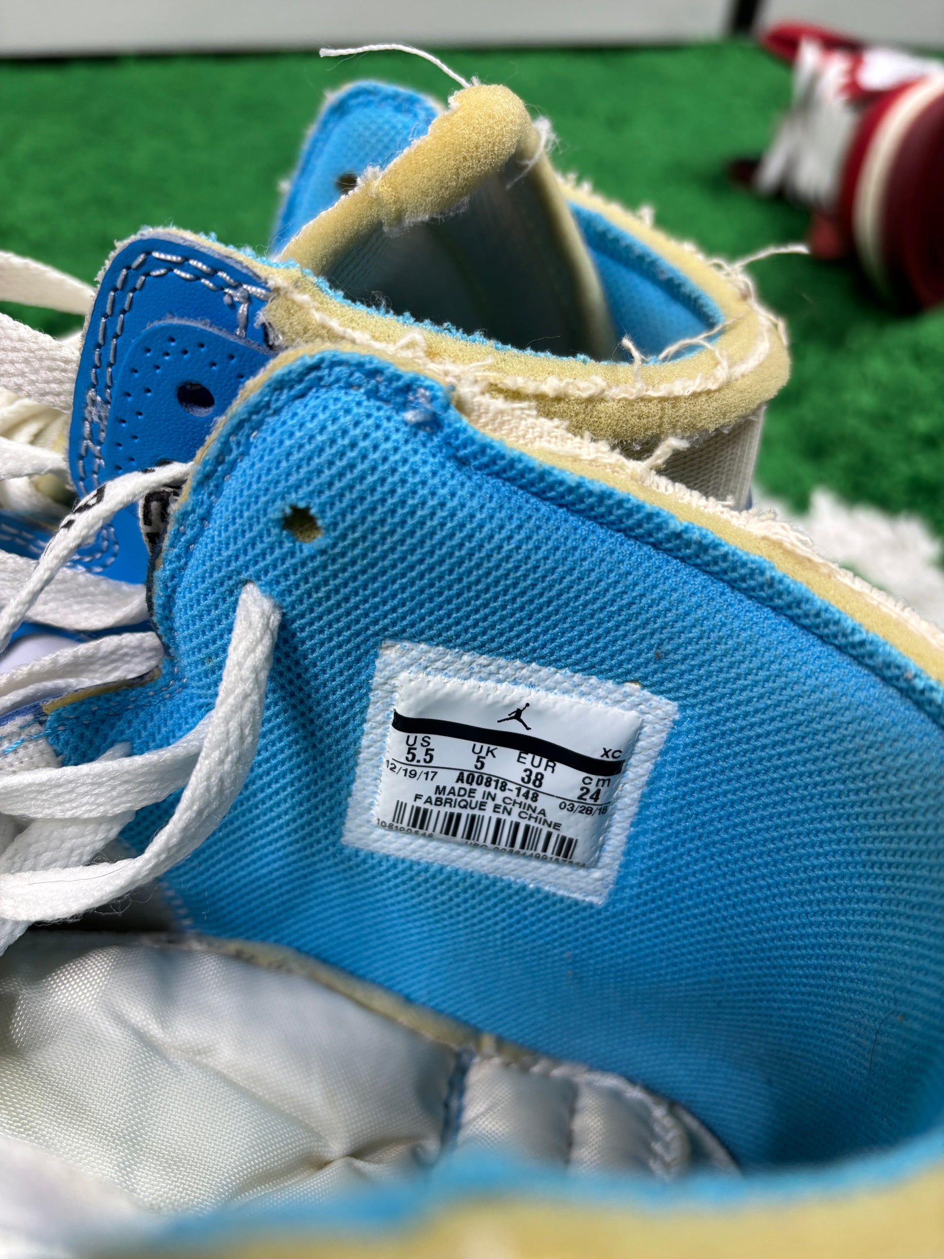 Jordan 1 OFF WHITE UNC- size 5.5