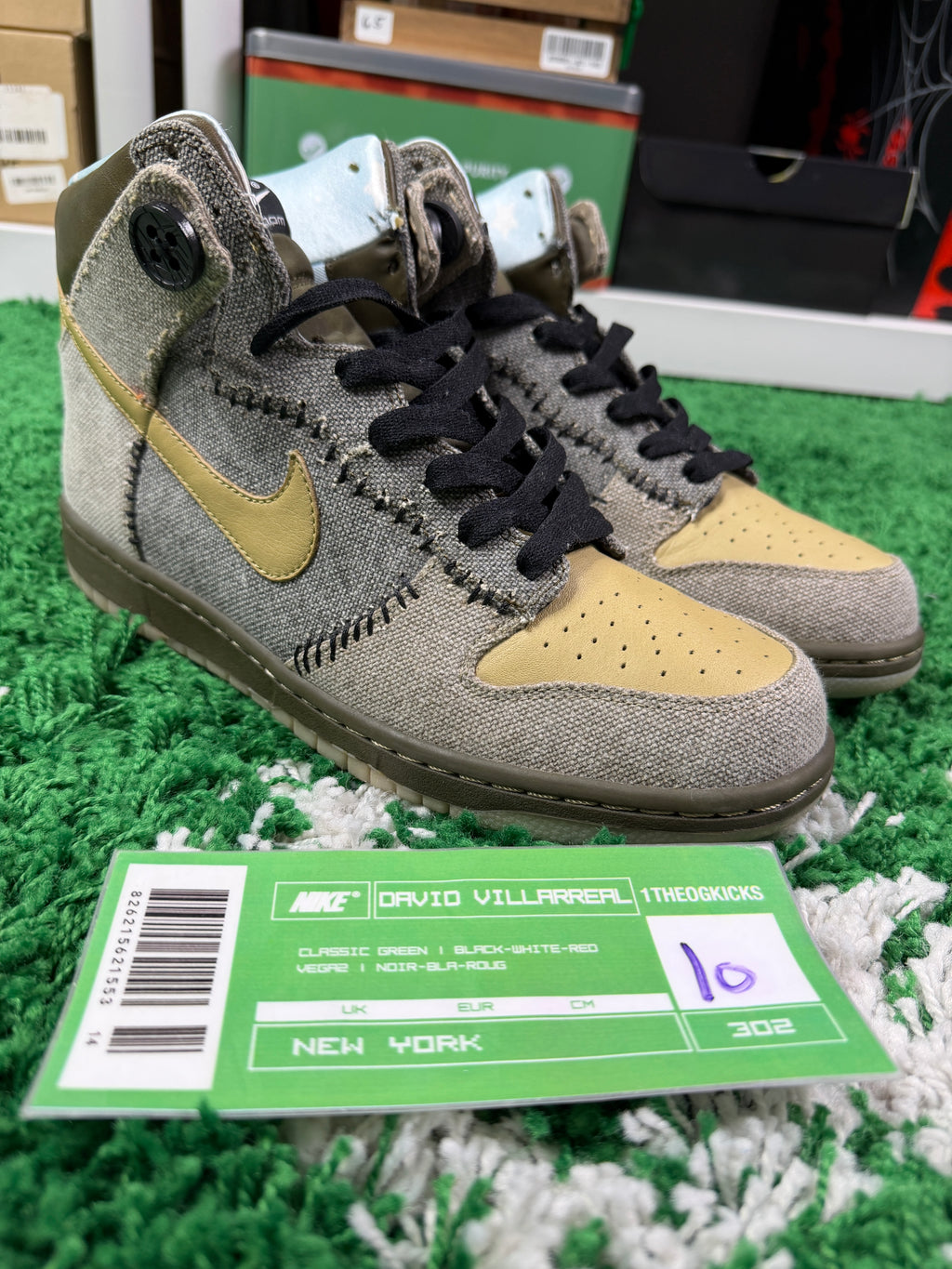 Nike Coraline - Size 10