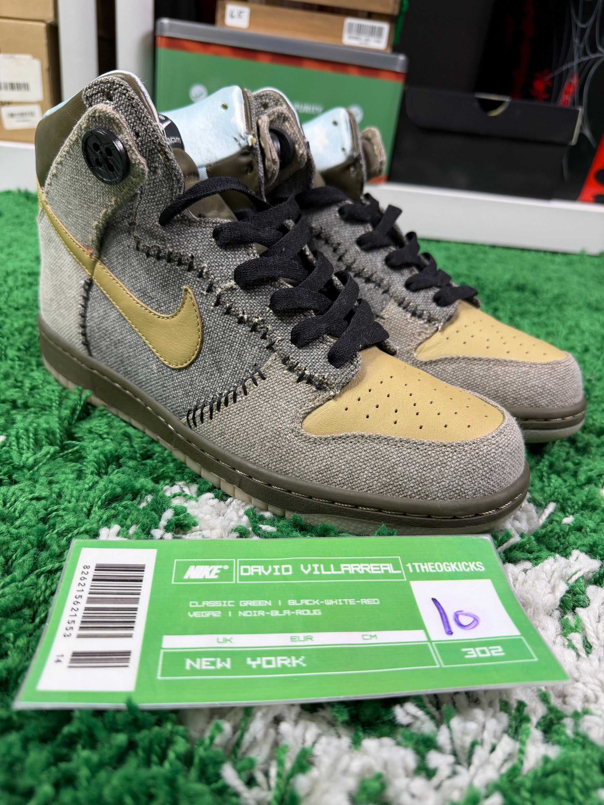 Nike Coraline - Size 10