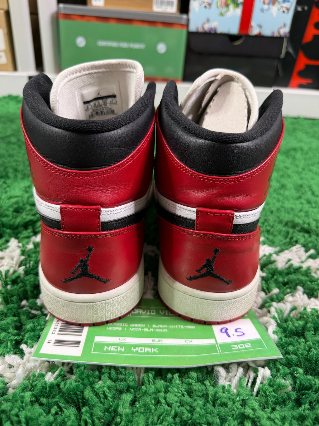 Air Jordan 1 Chicago - Size 9.5