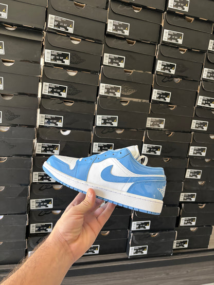 Air Jordan 1 Low SE 'Legend Blue' - Size 9