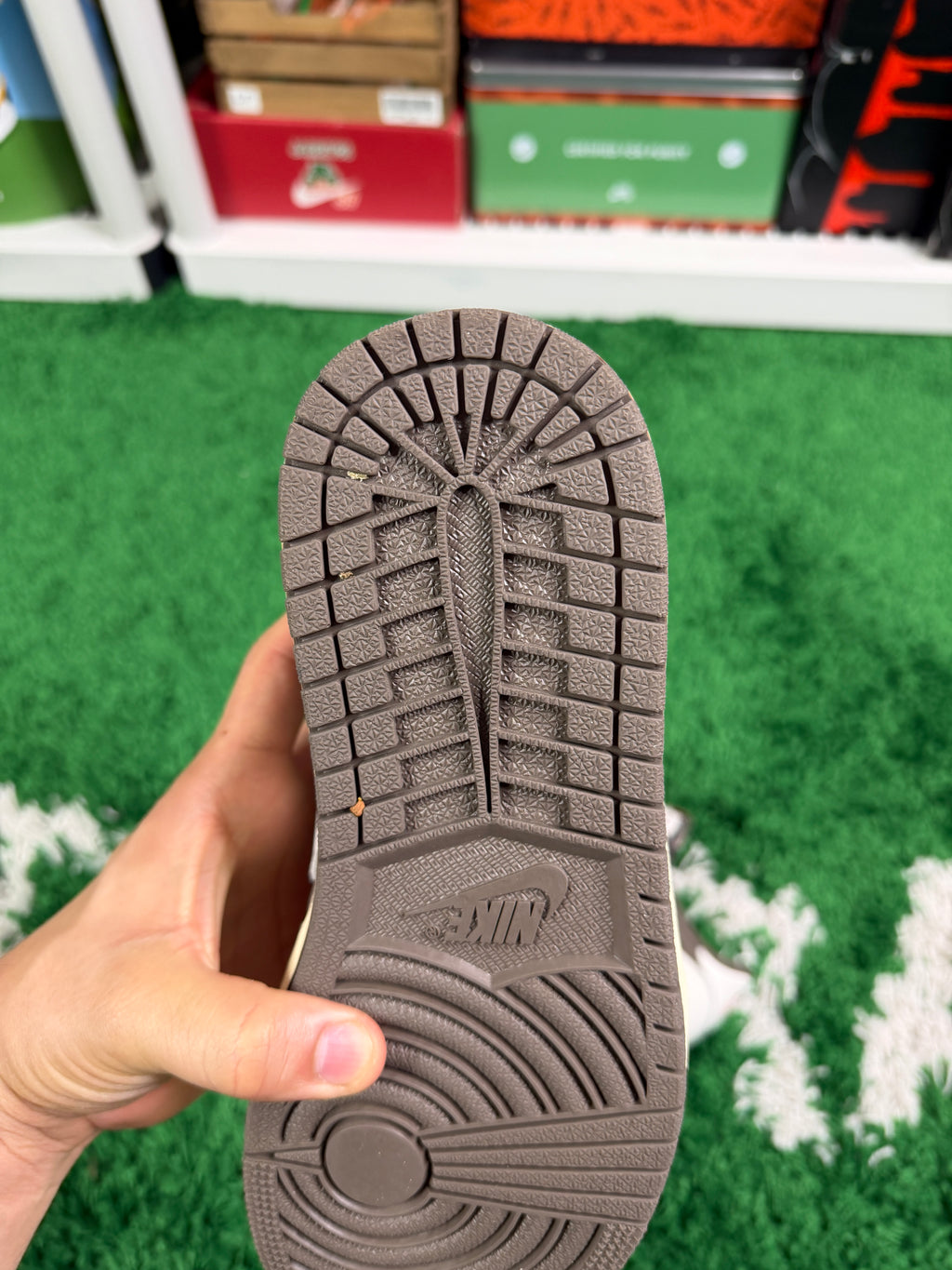 Jordan 1 Low Travis Scott Reverse Mocha - Size 8.5