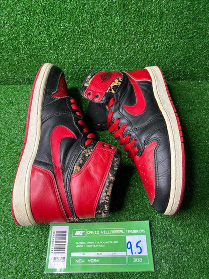 Air Jordan 1 Bred 1985 - Size 9.5