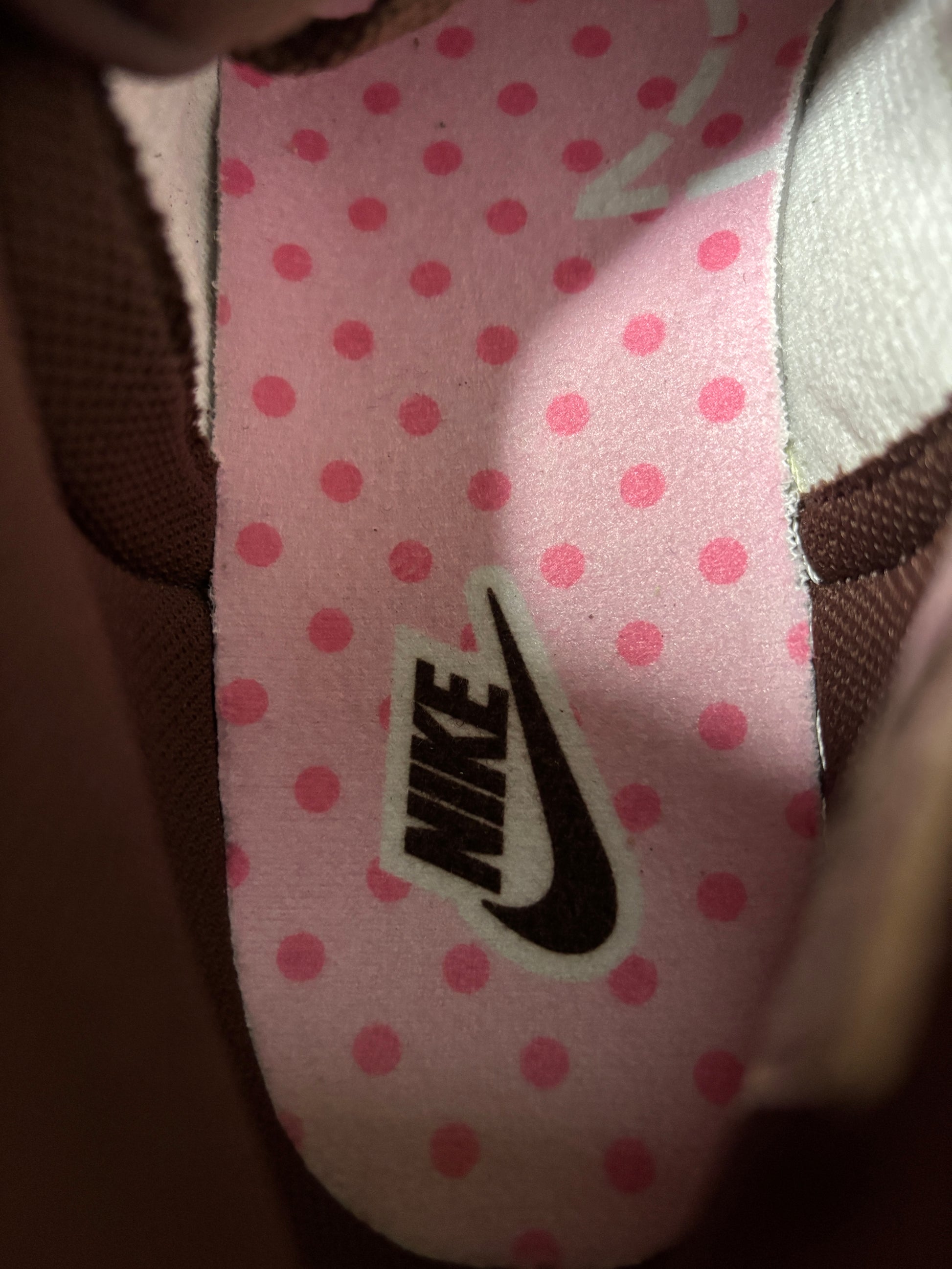 Nike Dunk Easter Poka Dot Chocolates - Size 9