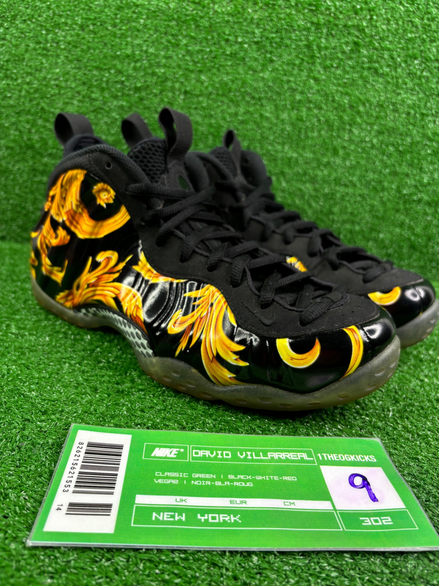 Nike Supreme Foamposite - Size 9