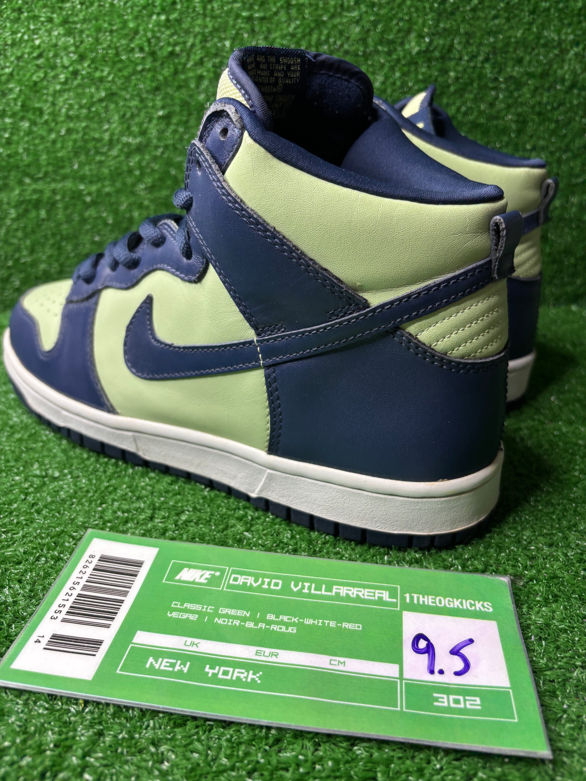 Nike Dunk Pistachio - Size 9.5