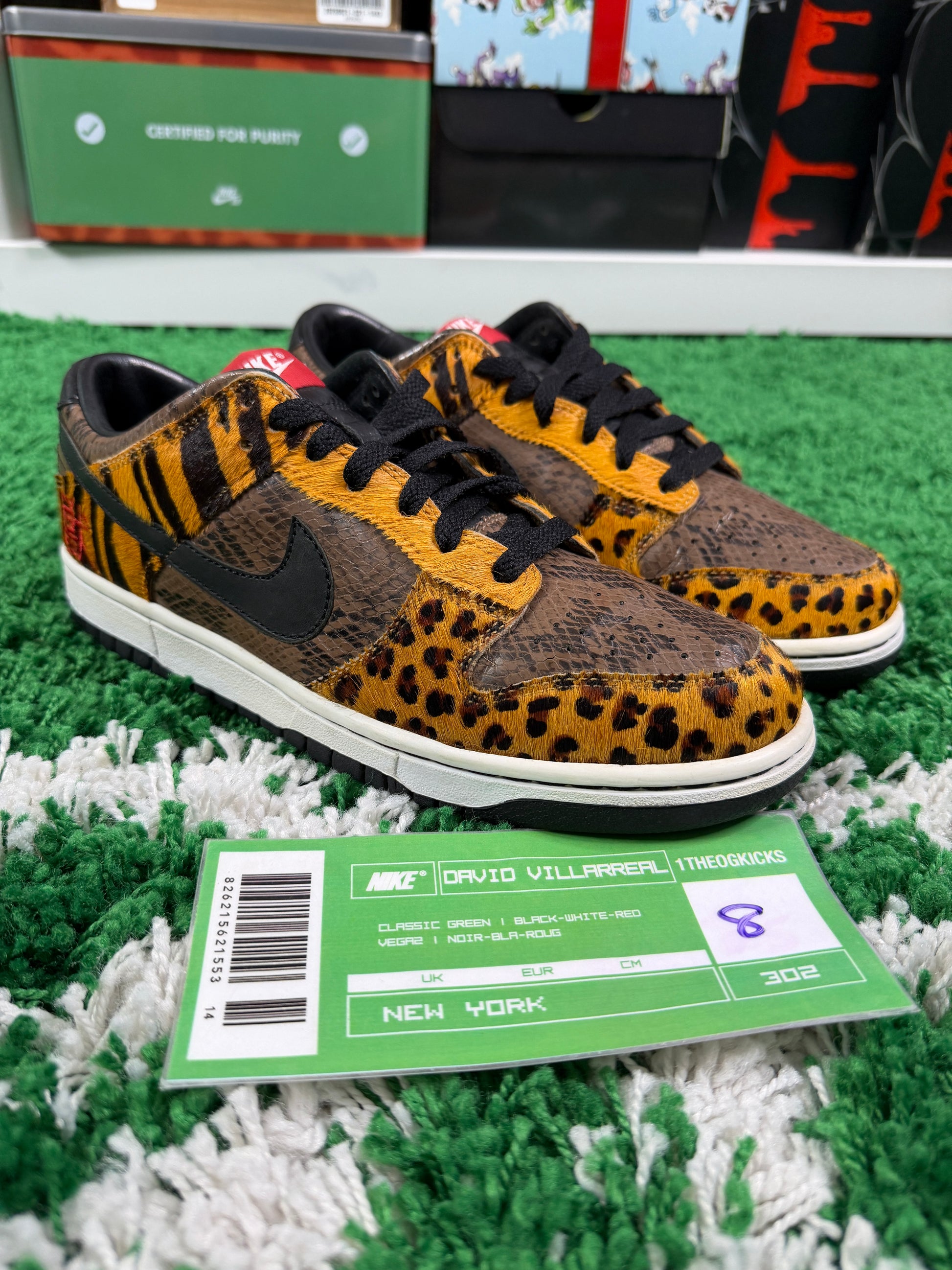 Nike Beast Pack - Size 8