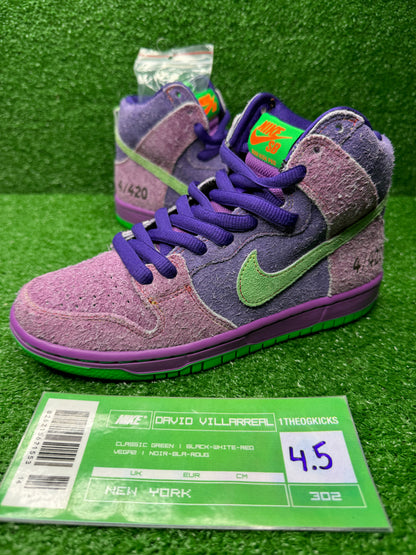 Nike Sb Reverse Skunks - Size 4.5