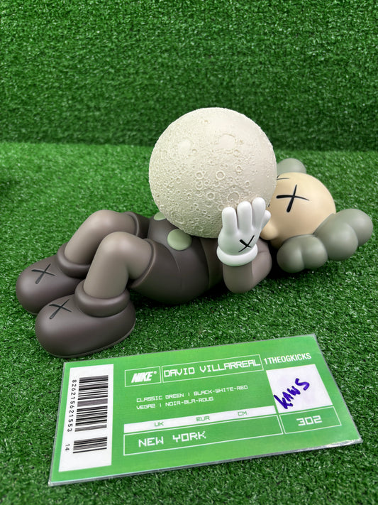 Kaws Holiday Shanghai Brown -