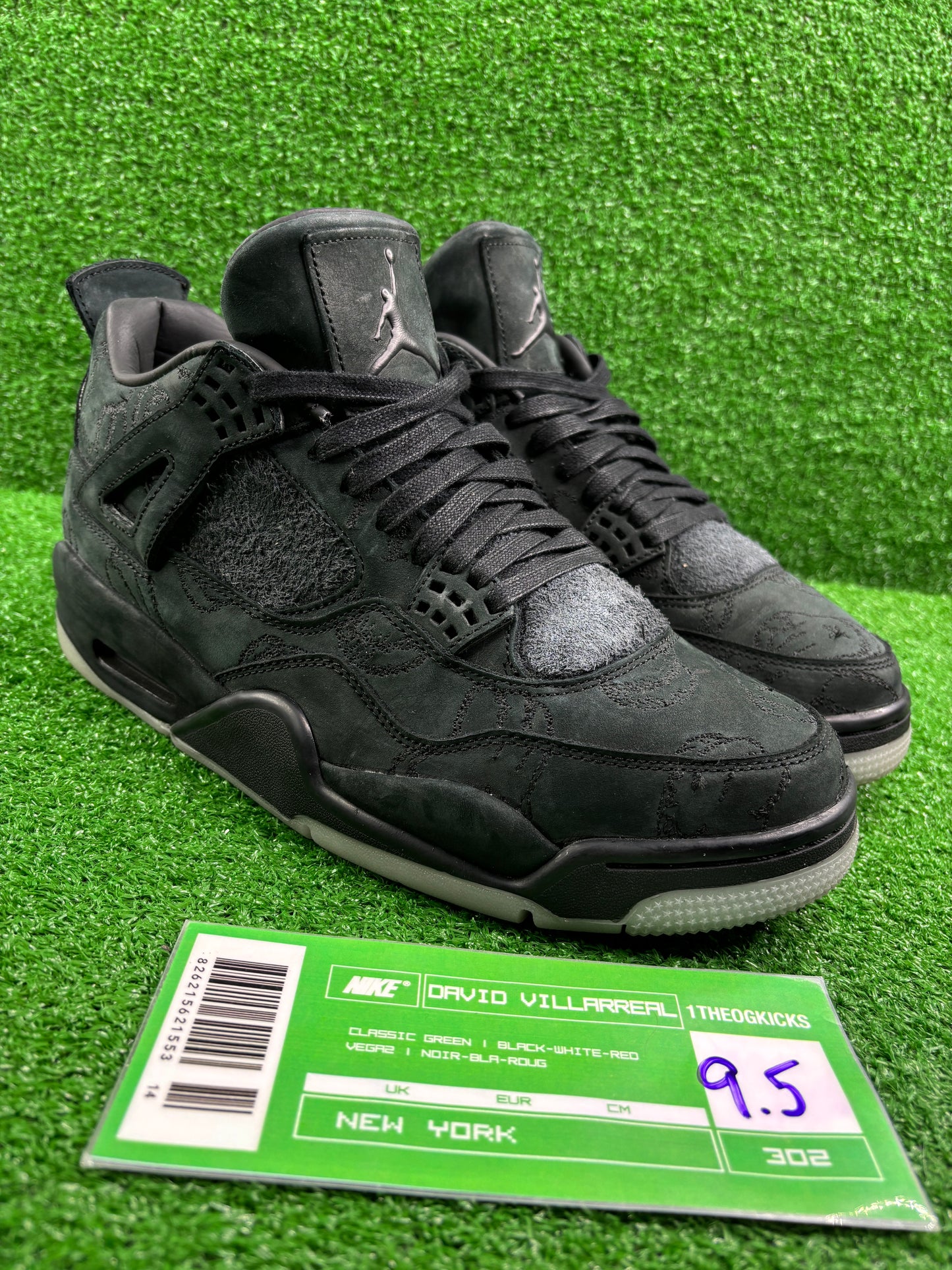 Jordan 4 Kaws Black - Size 9.5