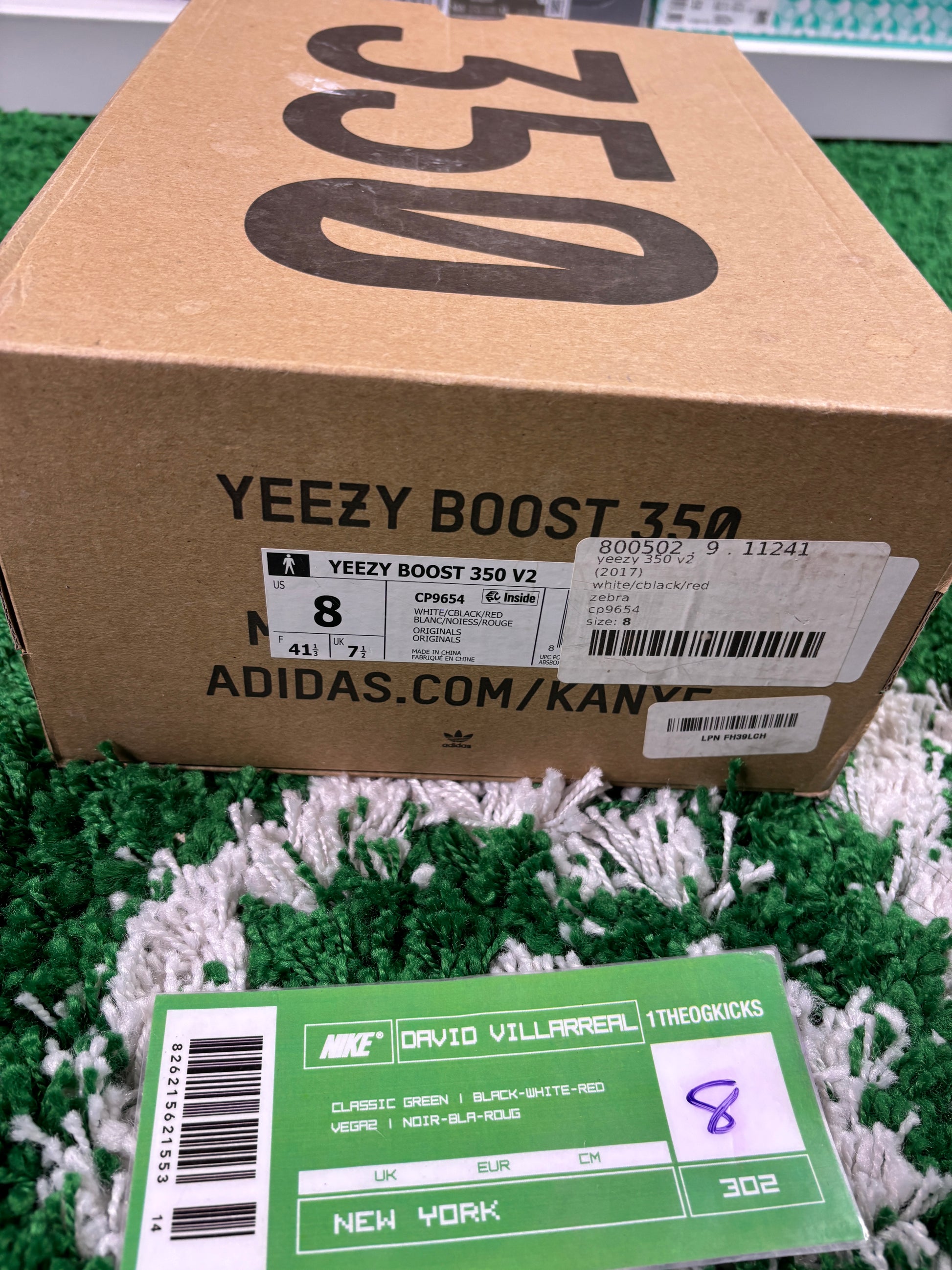 Yeezy Boost 350 Zebra - Size 8