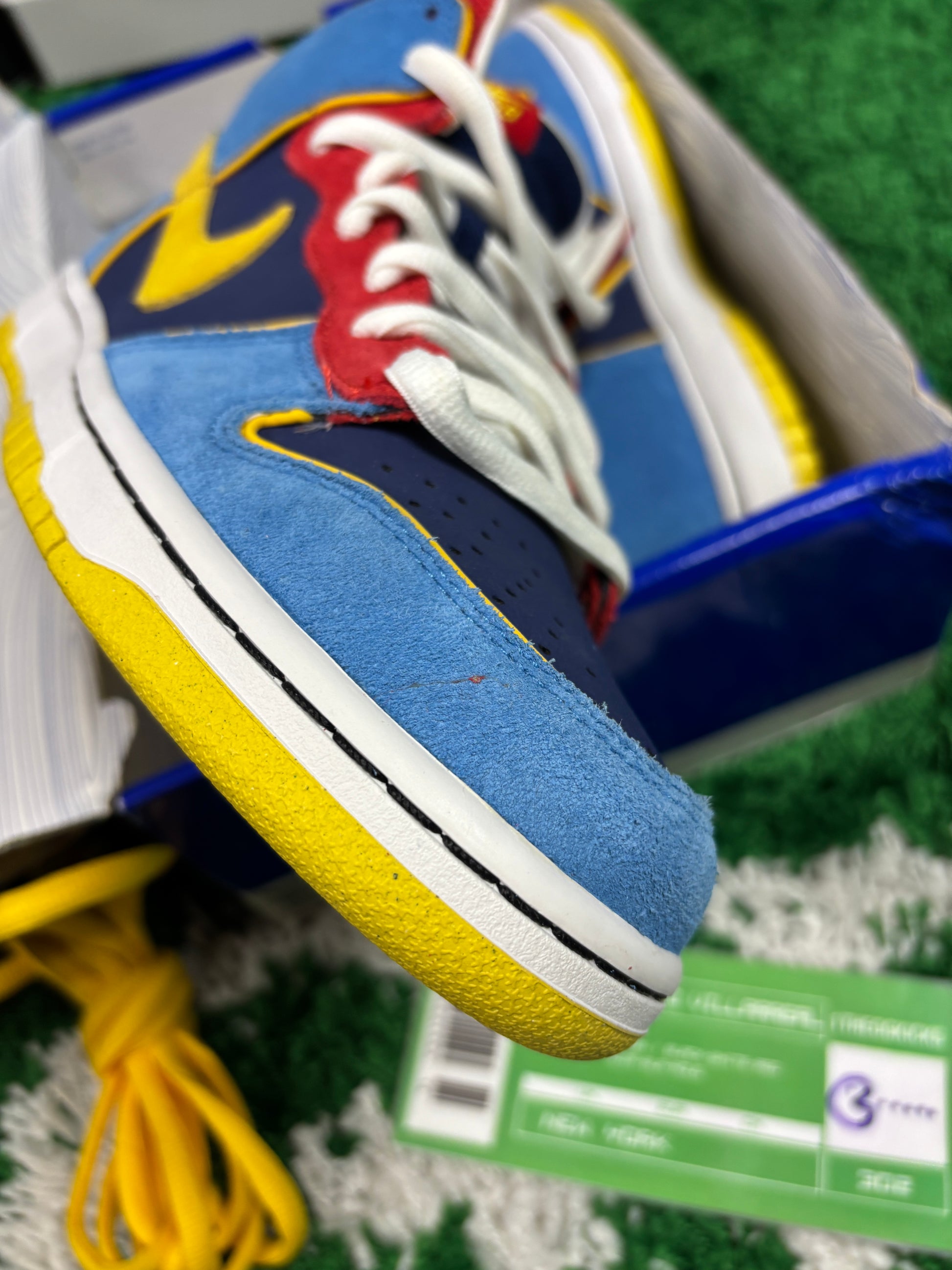 Nike Sb Mr. Pac-Man - Size 9