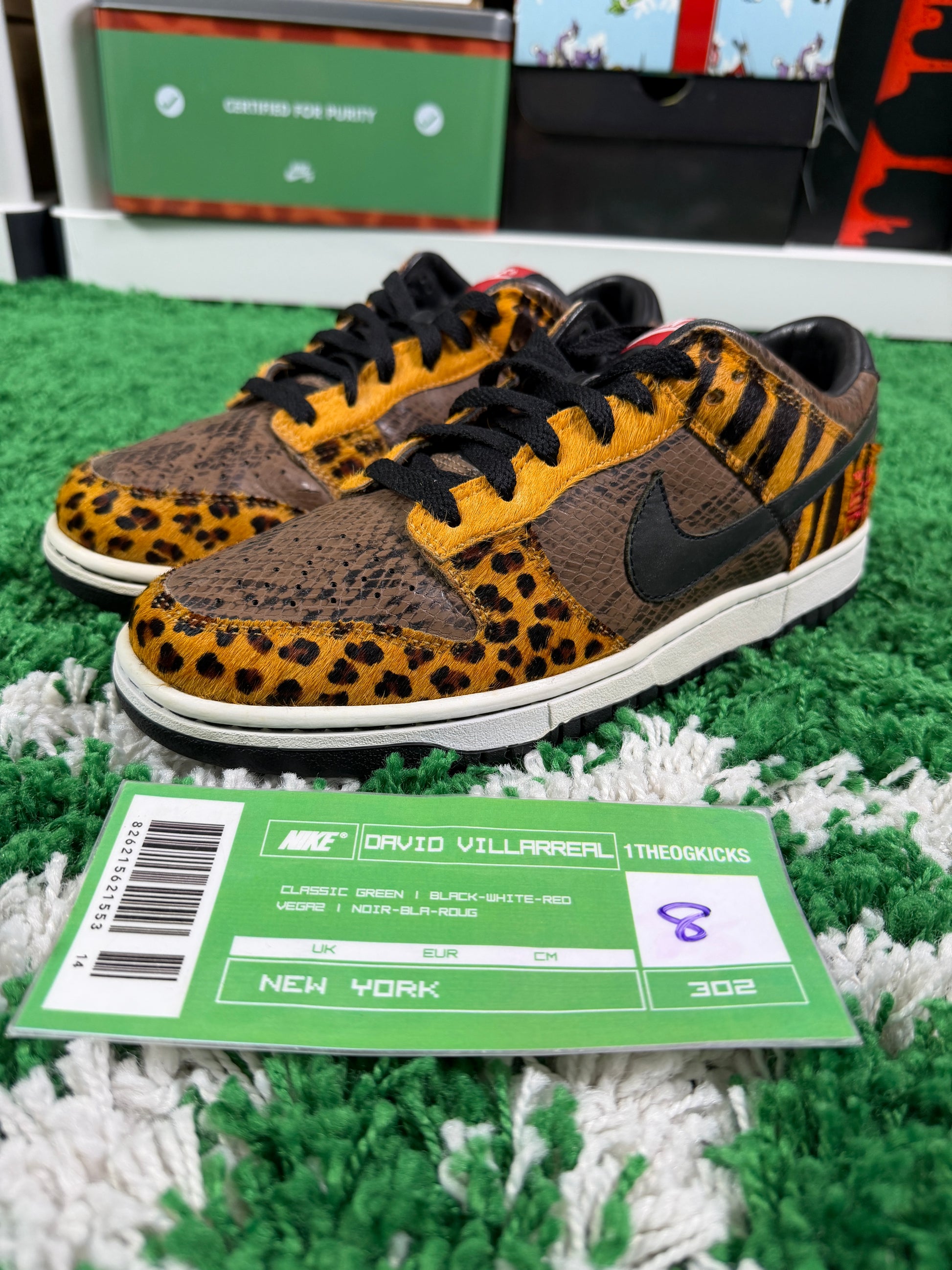 Nike Beast Pack - Size 8