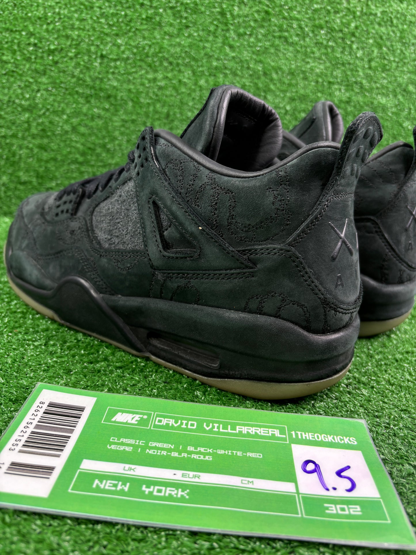 Jordan 4 Kaws Black - Size 9.5