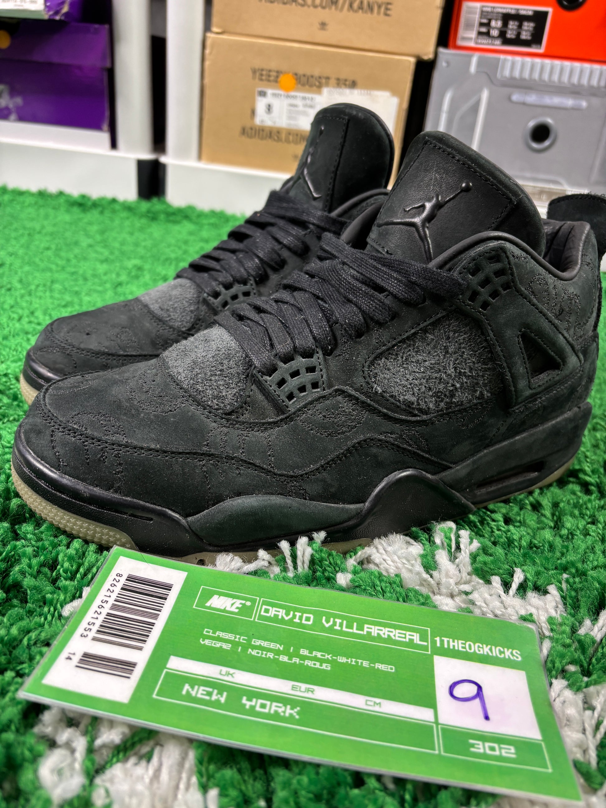 Jordan 4 Kaws Black - Size 9