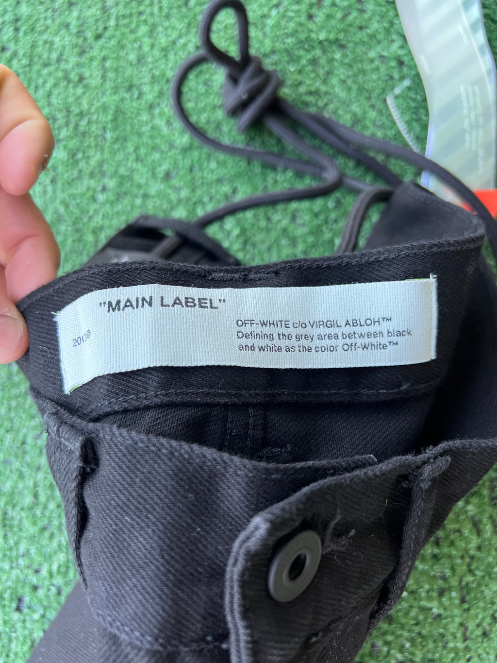 Off-White Black Slim Asymmetric Jeans - Size 31